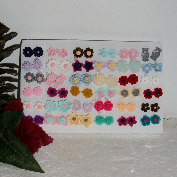 36 Pair Assorted Flower Post Earrings NEW - Picture 5 of 8